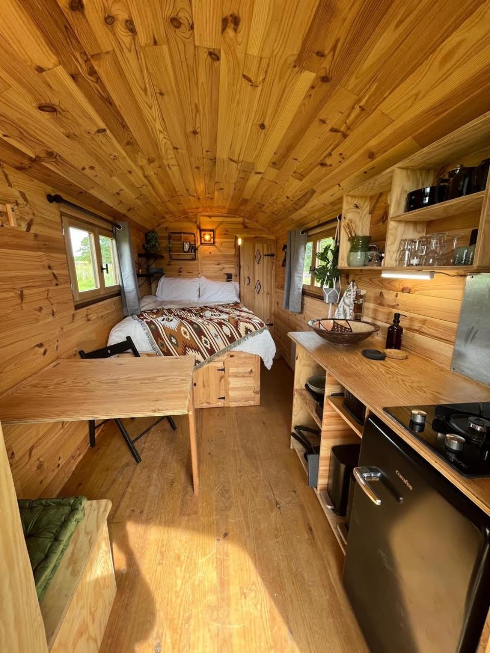 Les Logements Insolites De La Base Nautique Verneuil  Екстер'єр фото