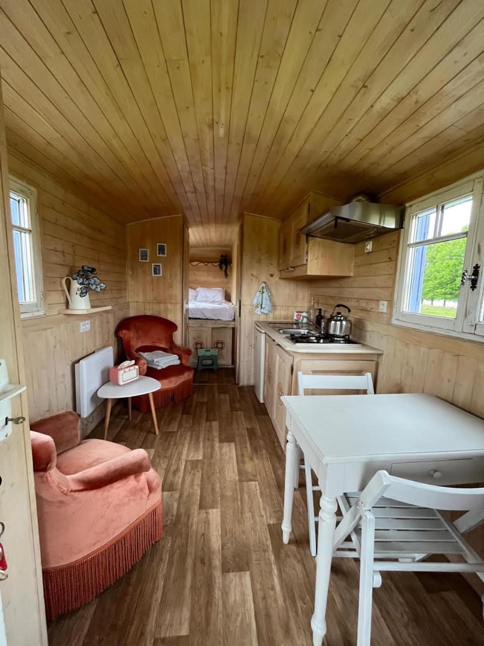Les Logements Insolites De La Base Nautique Verneuil  Екстер'єр фото